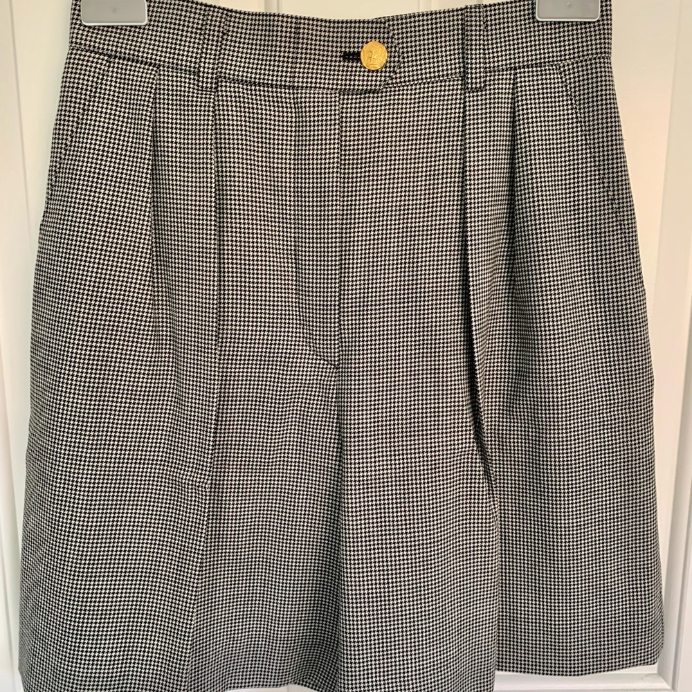 Vintage Escada Black and White Shorts Size 36